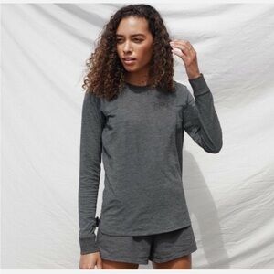 J13 Lunya Restore Base Charcoal Gray Knit‎ Long Sleeve Top